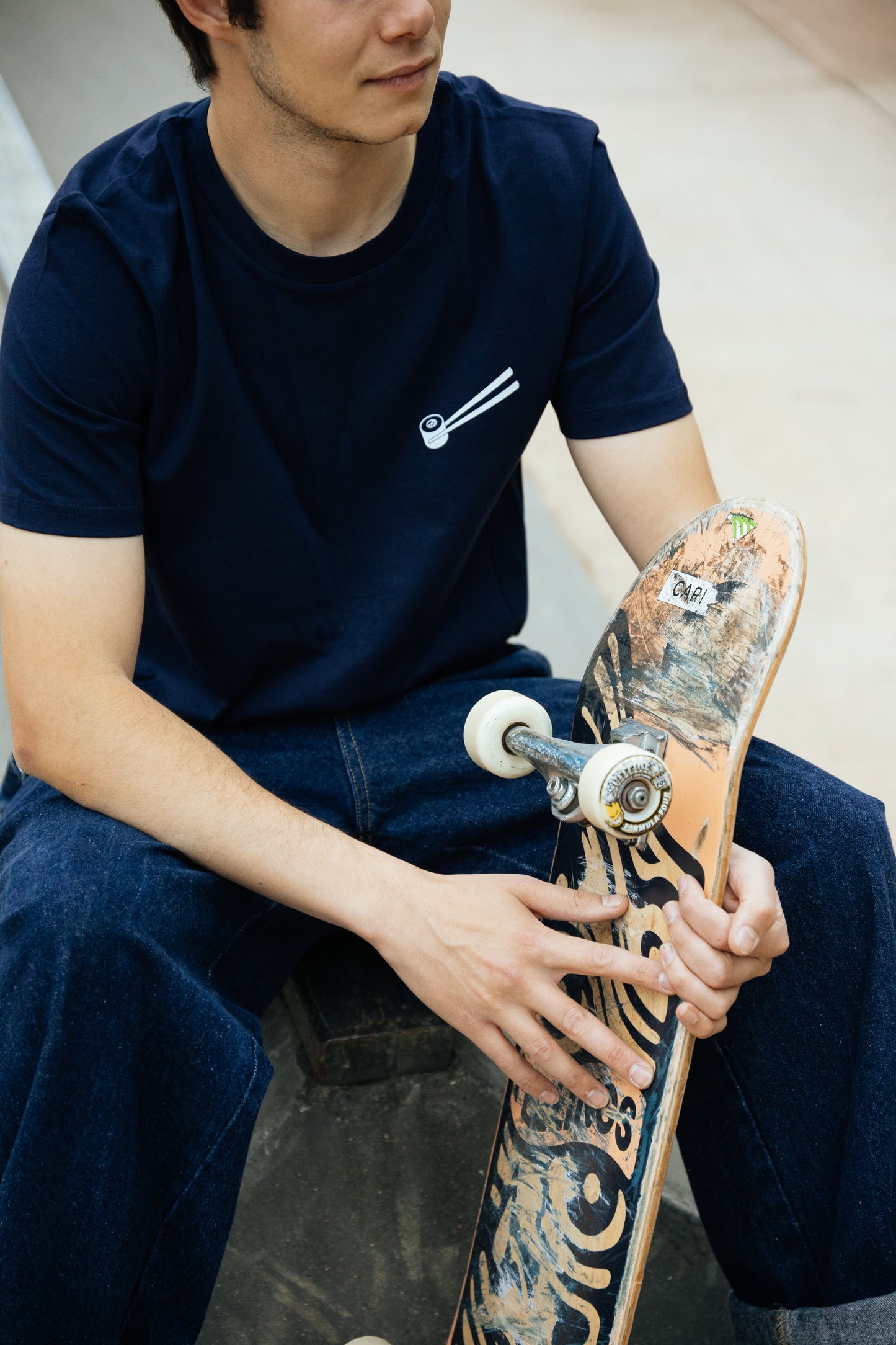 Chopstick grip Maki roll T-shirt Navy